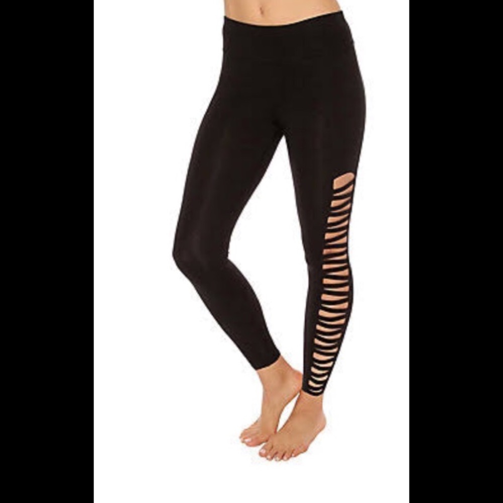 NWT Betsey Johnson Performance Cutout crop Legging